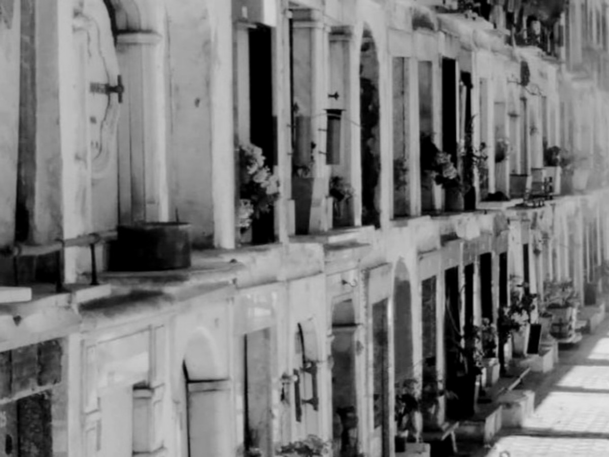 Crisis en el Cementerio: Descubren cuerpo sin cajón