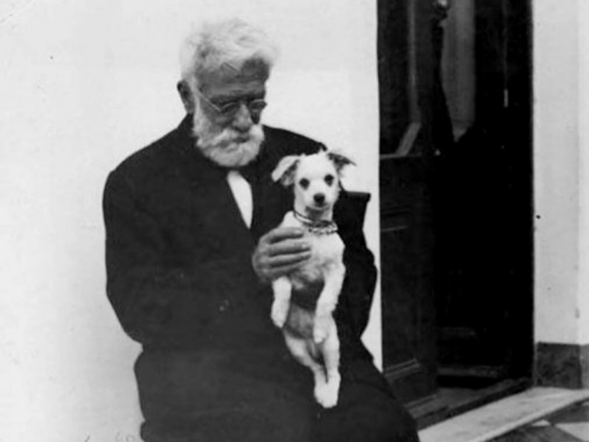 El Dr. Albarracín, los animales, su protección y el porqué de un día