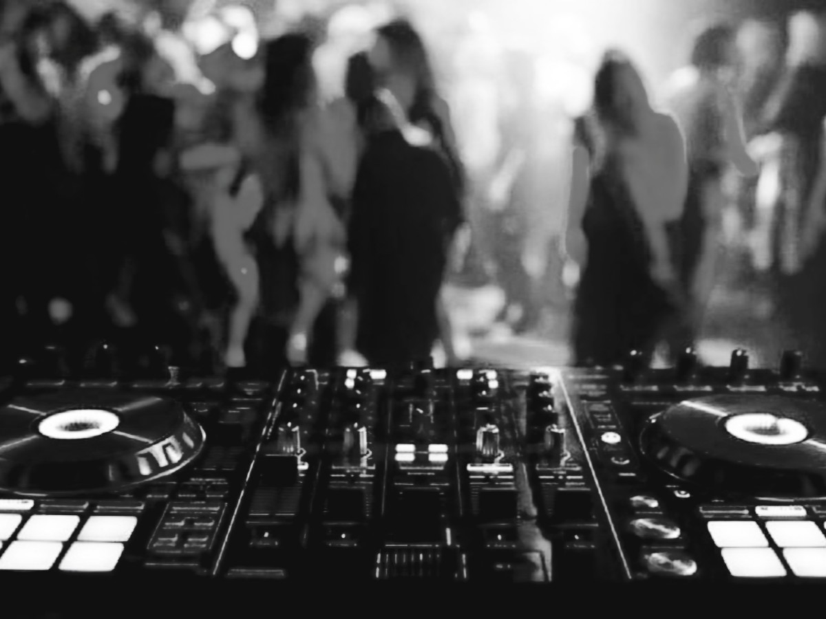 Advierten sobre cobros indebidos a la música