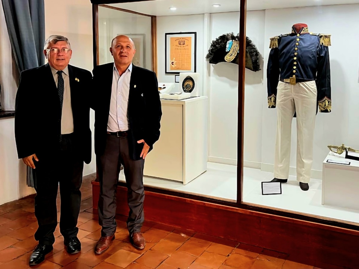 Habilitan una sala de Galarza en el Palacio San José