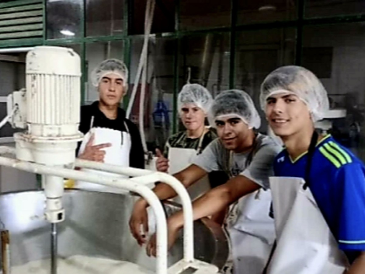 La educación y el mundo productivo deben aliarse