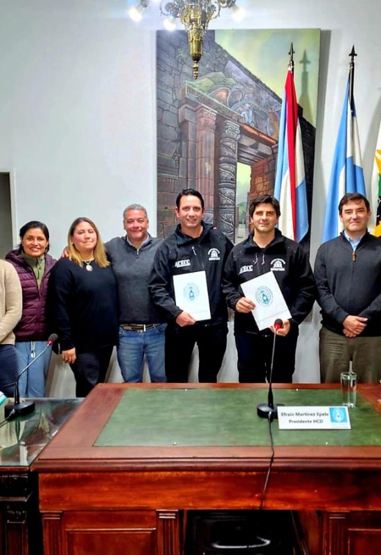 El Concejo homenajeó a los rescatistas del K9 de Bomberos